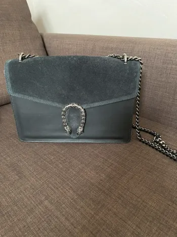 Sac en cuir noir