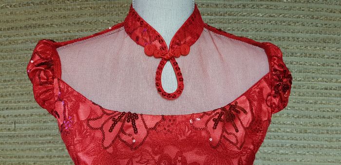 🌻 Robe rouge neuve de boutique Parisienne 🌻 - photo numéro 2