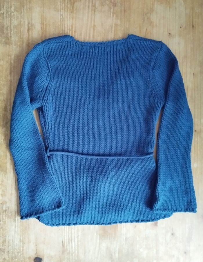 Pull en maille bleu - taille 42/44 - TBE - photo numéro 4