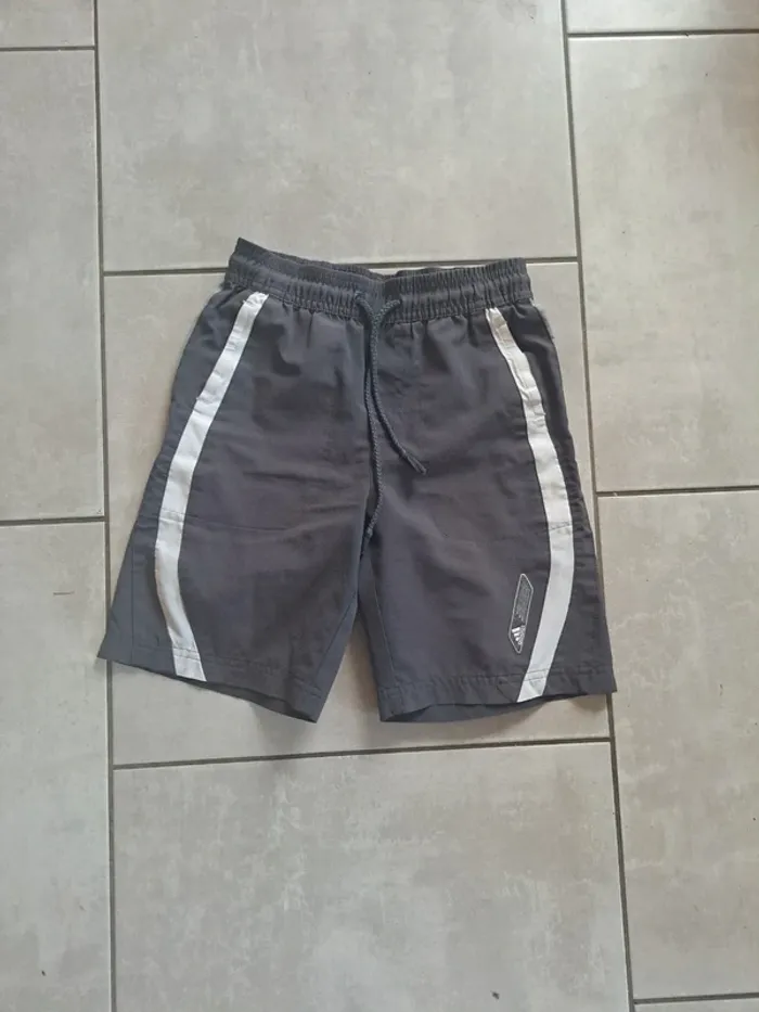 Short adidas