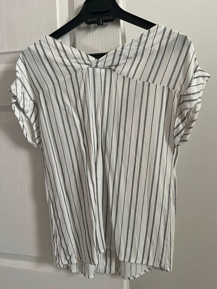 Top blouse femme Kiabi blanc rayures grises taille s - photo numéro 3
