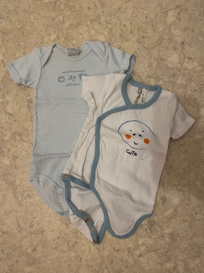 Lot 2 bodies garçon 1M