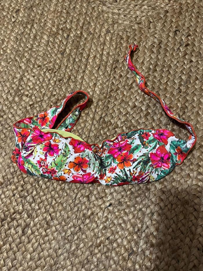 Haut de maillot de bain bustier fleuri