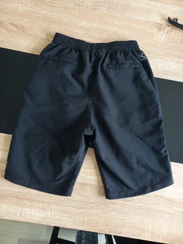 Short noir homme S - photo numéro 5