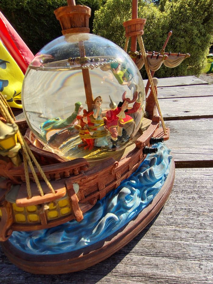 Snow globe peter pan boule à neige musicale - photo numéro 6