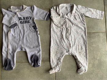 Lot 2 pyjamas 12 mois DPAM et sans marque