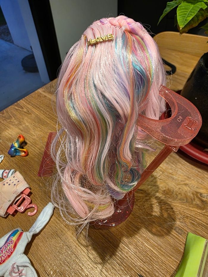 Poupee raimbow high 2 - photo numéro 5