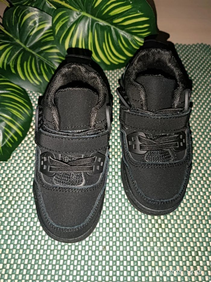 🔸Basket Noir. Taille 24. Très bonne état🔸 - photo numéro 3