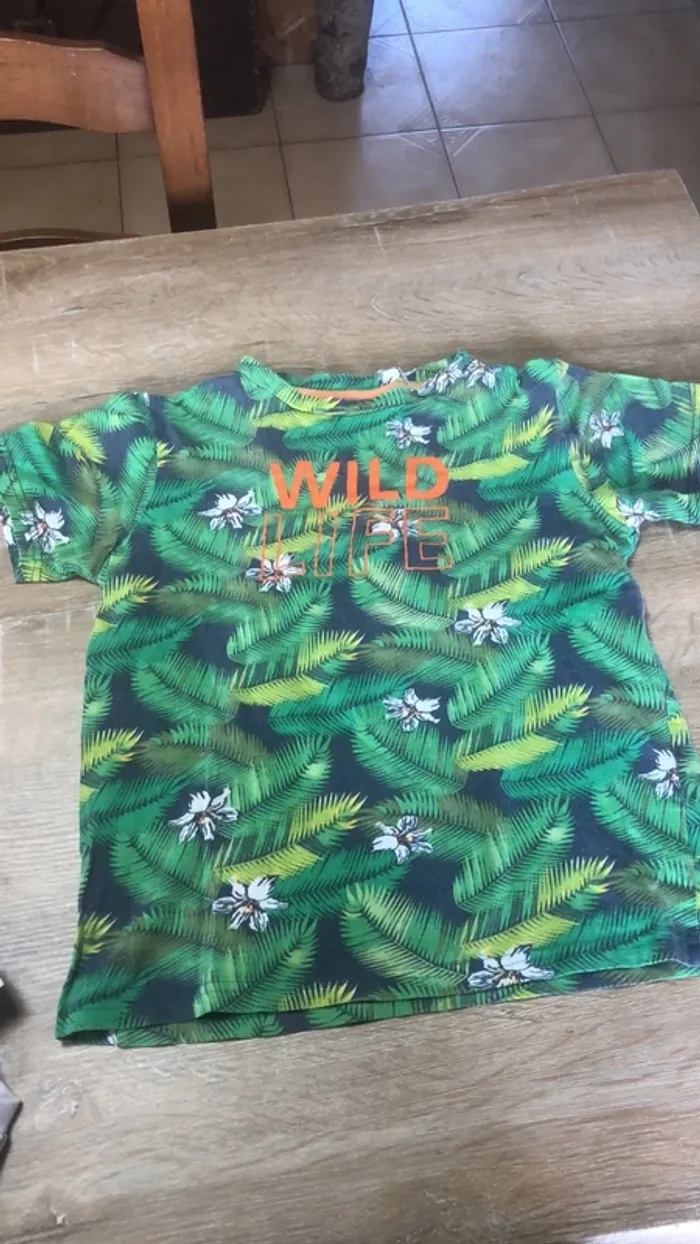 T-shirt