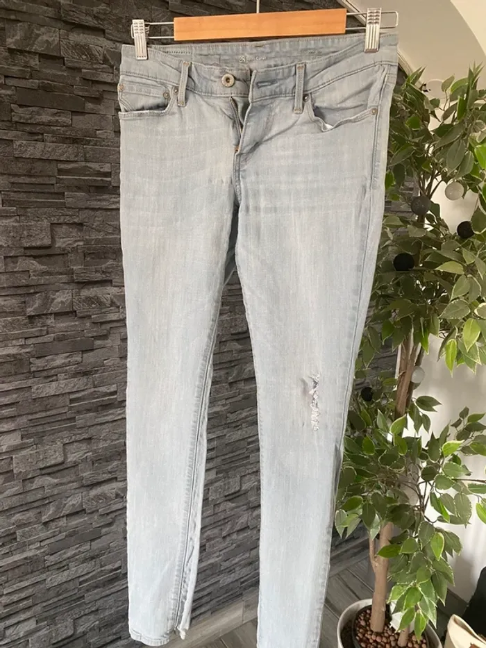 💙🤍Jean Levi’s skinny bleu clair – Taille 28 équiv. 38 🤍💙 En très bon état - photo numéro 2