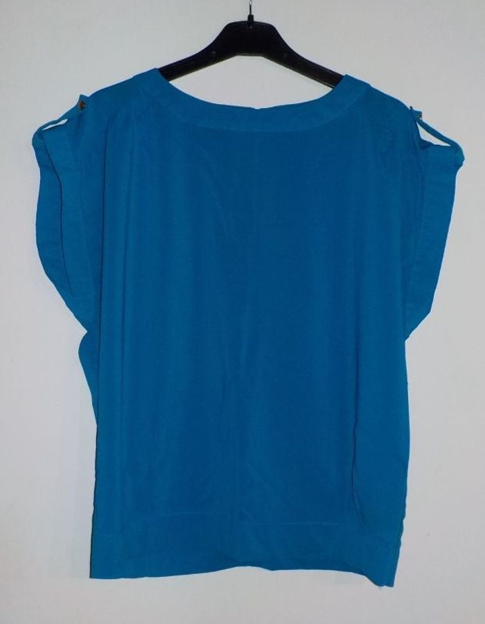 HAUT SANS MANCHES BLEU Taille 3