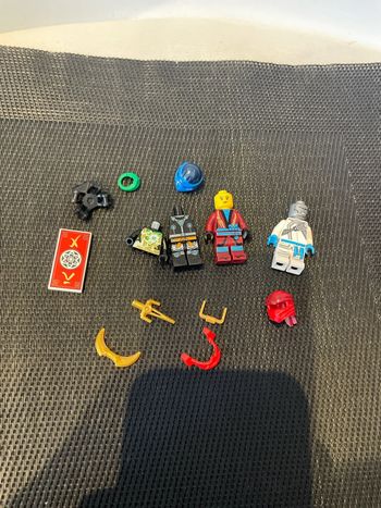 Lego Ninjago officiel lot vrac minifigure pièces détachées figurines armes non complet