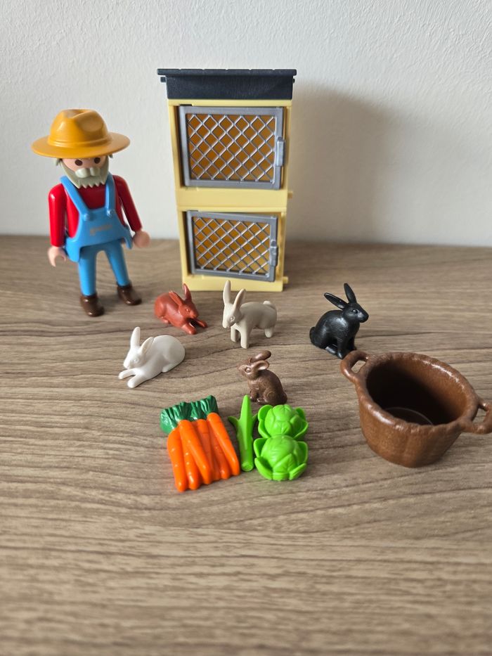 Petit lot de playmobil les lapins et le clapier
