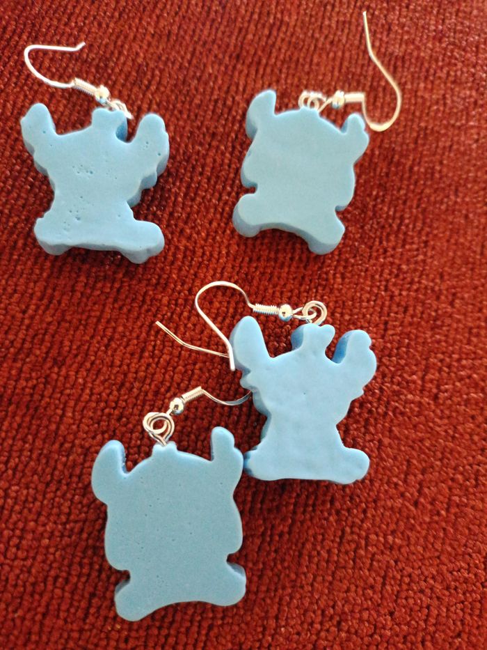 lot boucles d'oreilles stitch en résine attache en argent neuf - photo numéro 2