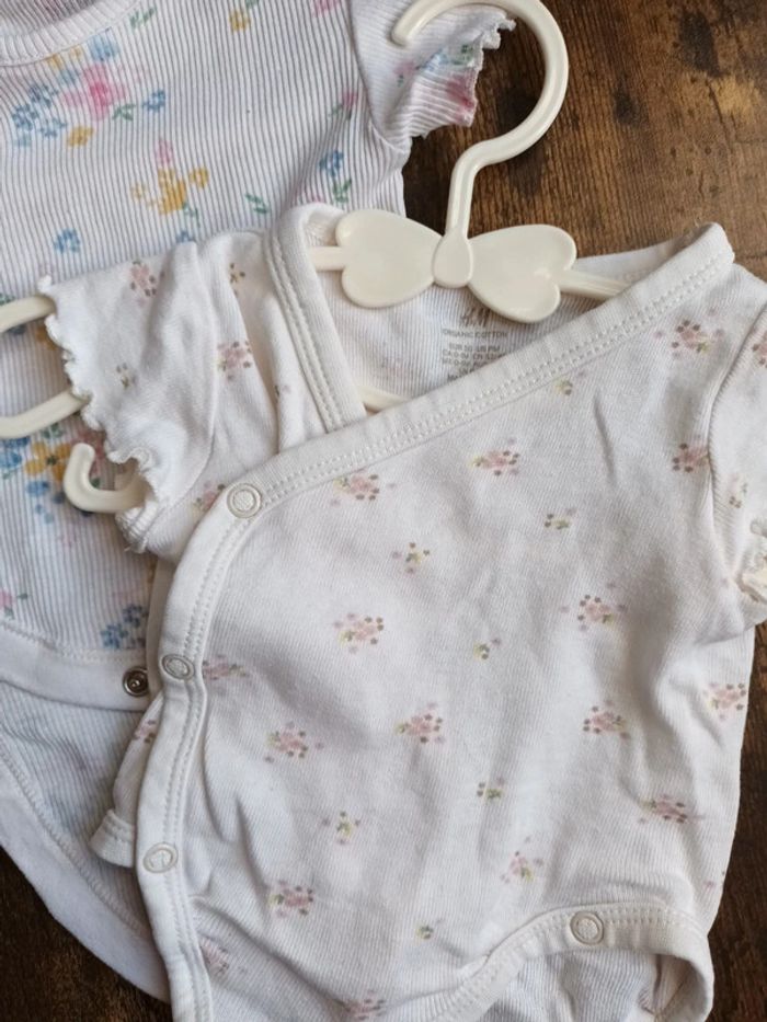 Lot 2 bodys 1m - photo numéro 2