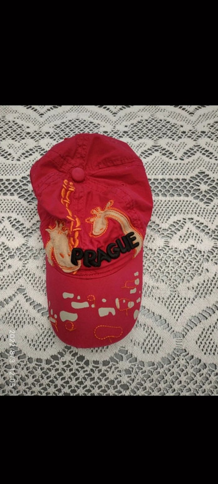 🧢 Casquette rouge mixte Taille 54cm "Prague" "Souvenir World"
