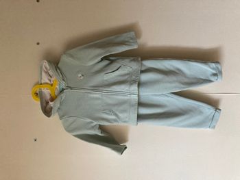 ensemble molletonné sweat et pantalon taille 2 ans