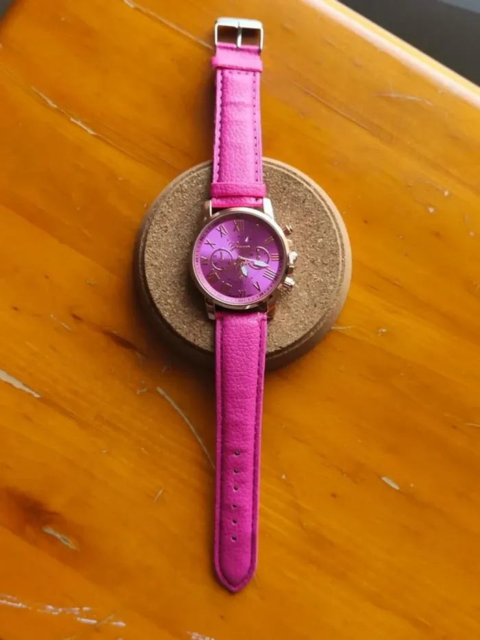 Montre fushia légère style vintage-classique - photo numéro 3