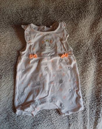 Grenouillère Disney marie les aristochats taille 6 mois