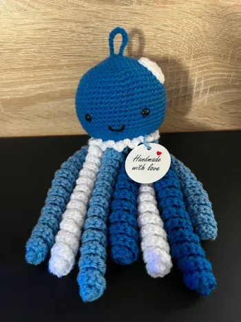 Pieuvre ,doudou bleu , avec cœur blanc Naissance / 44 cm Neuf avec étiquette