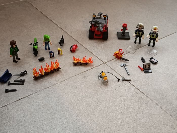 Calendrier avent playmobil pompier 5495