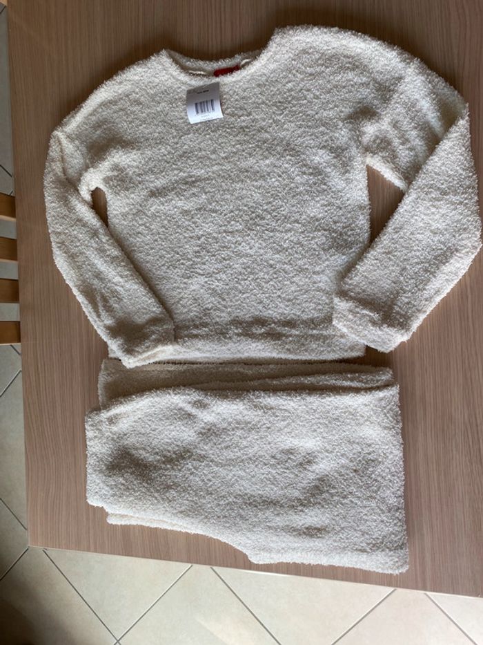 Pyjama tout doux neuf
