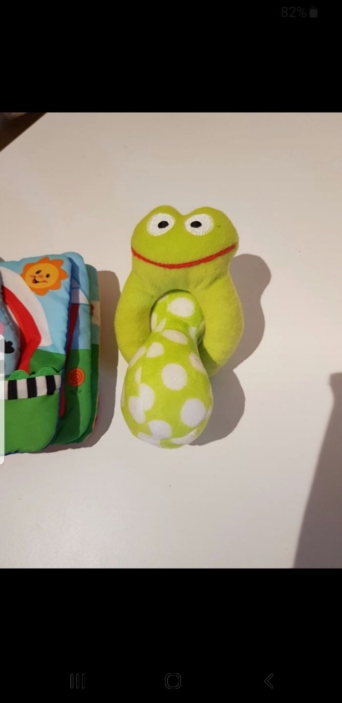 Lot jouets bébé - photo numéro 2