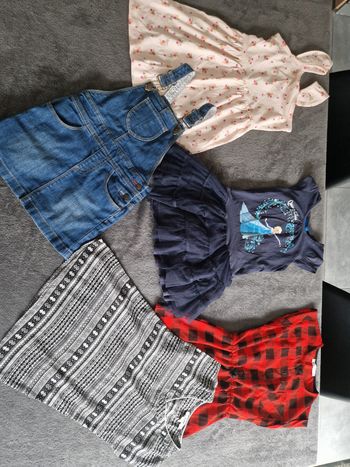 Lot 10 robes 