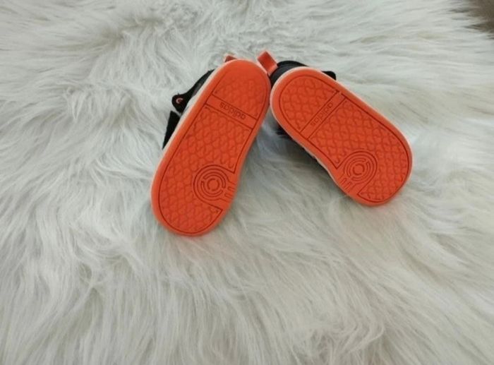 Basket adidas pointure 20 - photo numéro 4