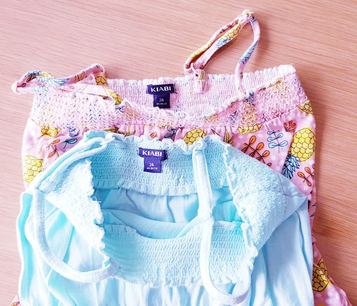 🌸 Lot de 2 robes à bretelles - Kiabi - 2 ans 🌸 - photo numéro 5