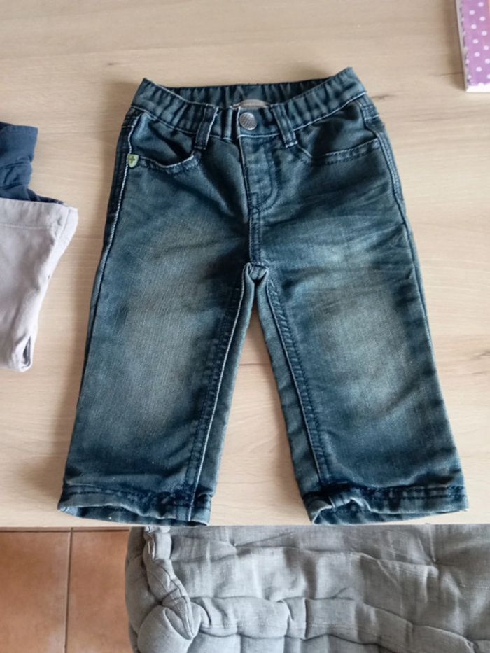 Jeans taille 12 mois