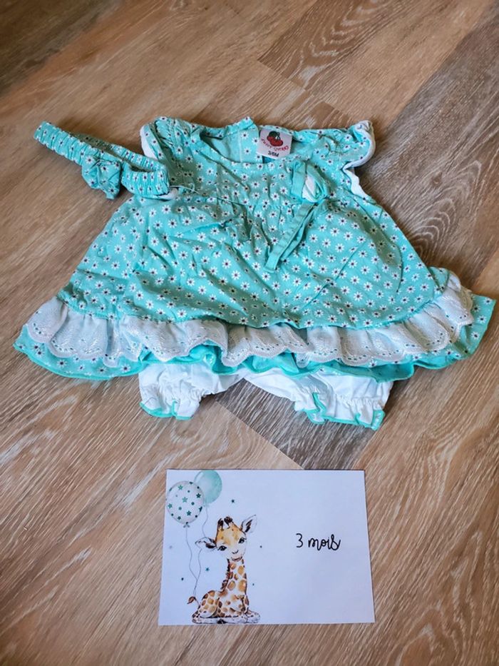 Robe neuve 3 mois - photo numéro 3
