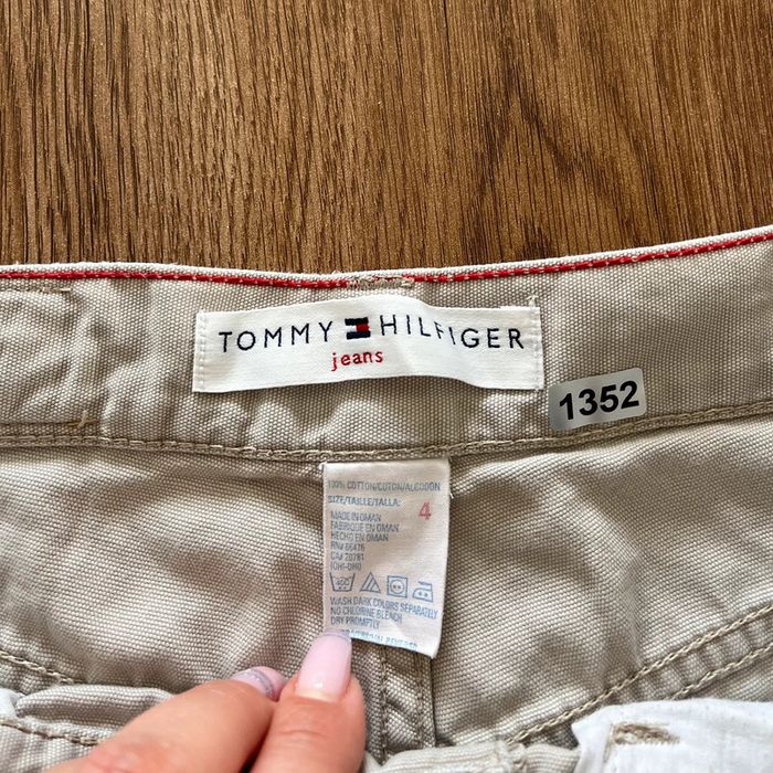 Short court beige Tommy Hilfiger pour femme, taille 4 (36 taille française) - photo numéro 4
