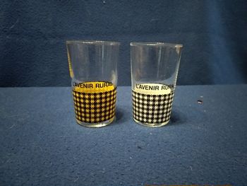 2 petits verres L'Avenir Rural Vintage 