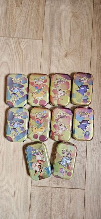 Lot 10 mini tin 151 vide