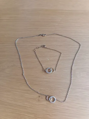 Bijou collier et bracelet plaqué or