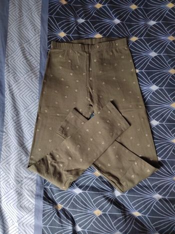 Legging kaki coeurs kiabi 10 ans