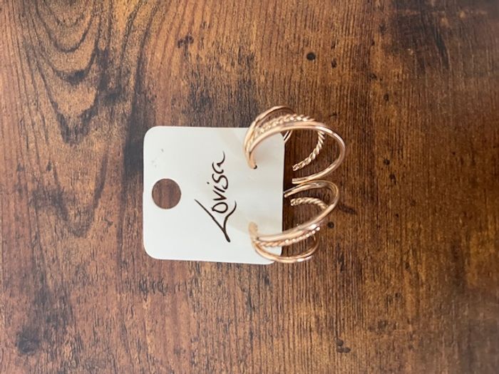 Boucles d’oreilles rondes LOVISA – neuves, chic & intemporelles