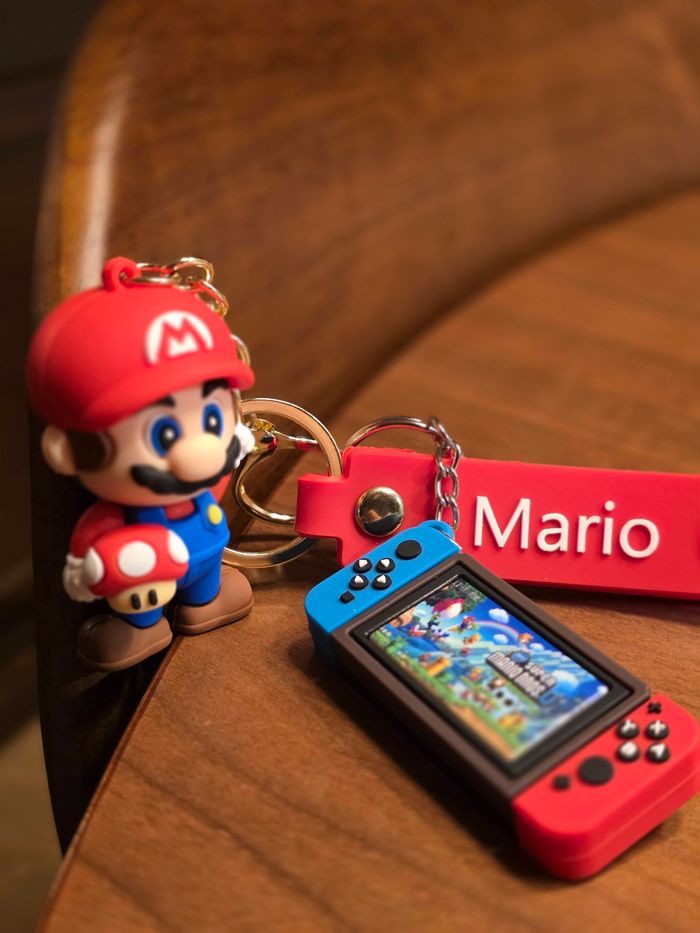 Porte-clés Super Mario + manette Switch - photo numéro 5