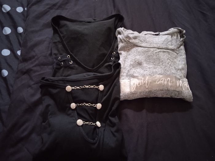 Lot vêtements (tee-shirts, débardeurs, robes été, jeans, leggings, shorts, cyclistes ) taille 44-46-48 - photo numéro 4