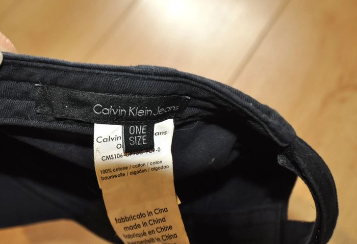 Calvin Klein casquette TU bleu marine - photo numéro 3