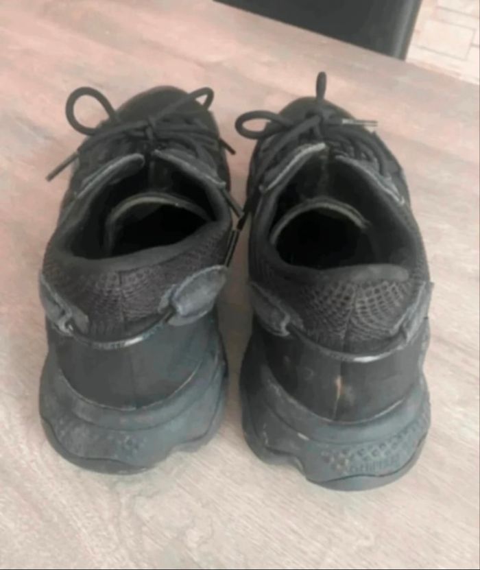 Baskets Adidas noir T.45 - photo numéro 3