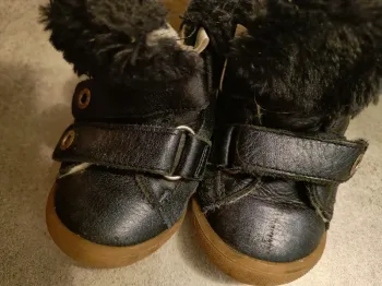 Bottines fourrées bleues marines bisous roses babybotte originale 22
