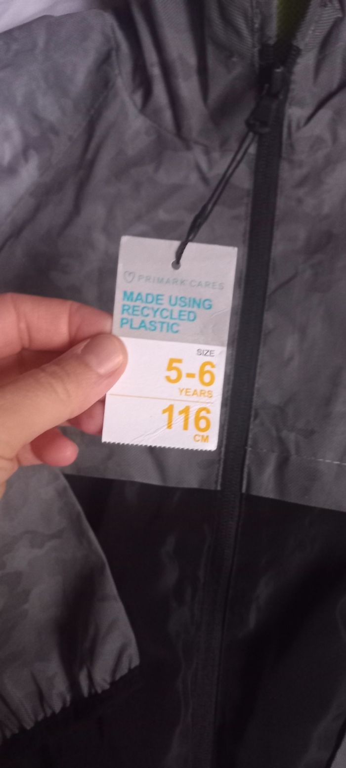Coupe vent Primark 6 ans - photo numéro 2