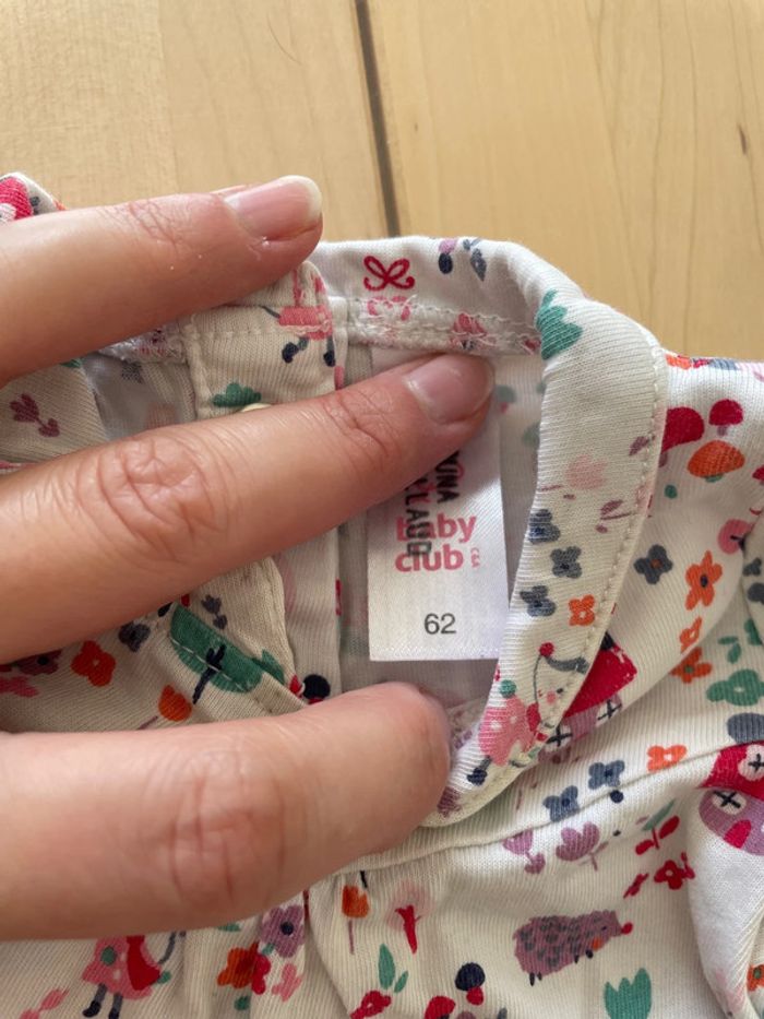 Lot de 3 tee shirt et 1 pull très fin 6 mois - photo numéro 2