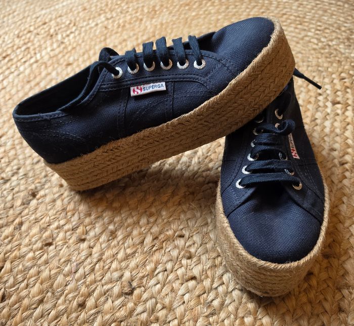 Chaussures Superga, taille 39 - photo numéro 2