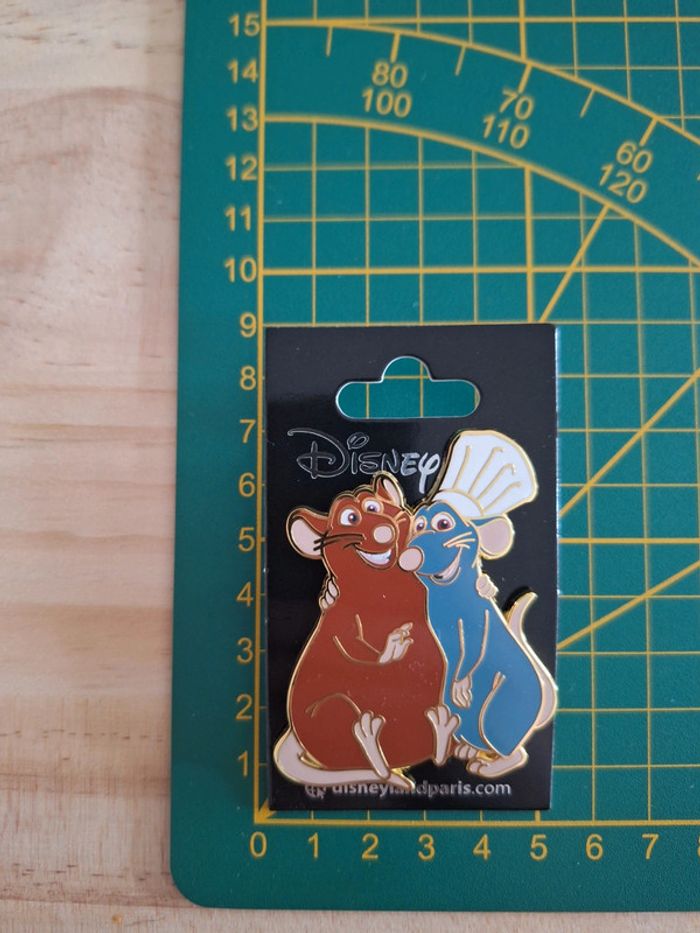 Pin's Disney Rémy et Emile - Ratatouille - Disneyland Paris - photo numéro 3