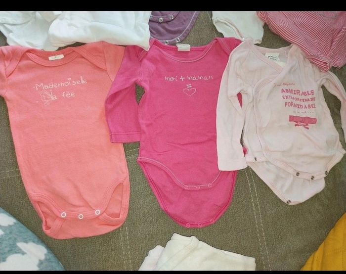 Lot bodies fille - photo numéro 2