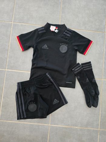 Ensemble short Deutscher + chaussettes
