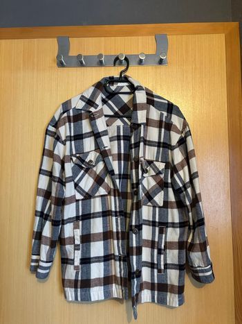 Sur chemise Cache-Cache